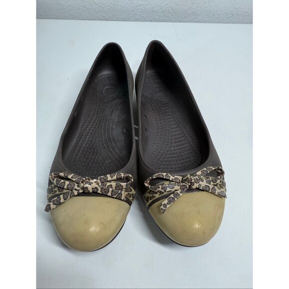 Crocs Kadee Leopard Print Bow Cap Toe Slip On Brown Gold Ballet Flats Womens 6 - Picture 2 of 10